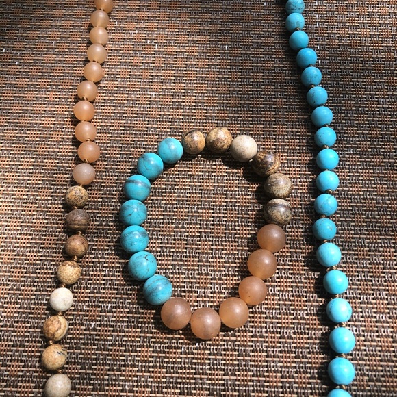 Jewelry stone necklace & bracelet - Picture 2 of 5